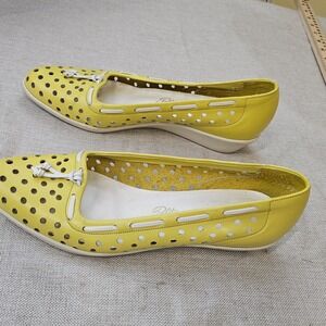 Vtg‎ Palter Loafers Womens 5.5B Yellow Leather Perforated Bow Low Wedge USA